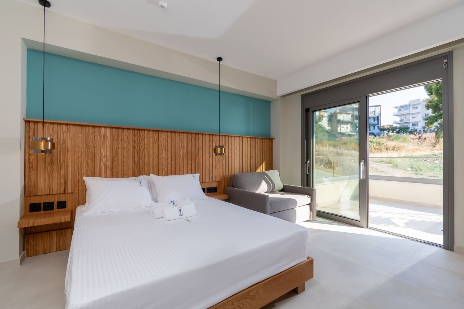 Tiara Holidays - HP Family Suites -Triple Room - bedroom